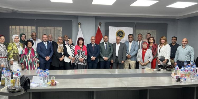 اتحاد المستثمرات العرب : مذكرة عاجلة بمشكلات المستثمرين أمام رئيس مصلحة الجمارك لسرعة حلها