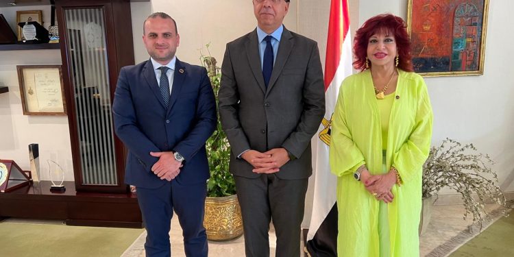 رئيس هيئة المعارض يستقبل رئيسة اتحاد المستثمرات العرب لبحث التعاون المشترك