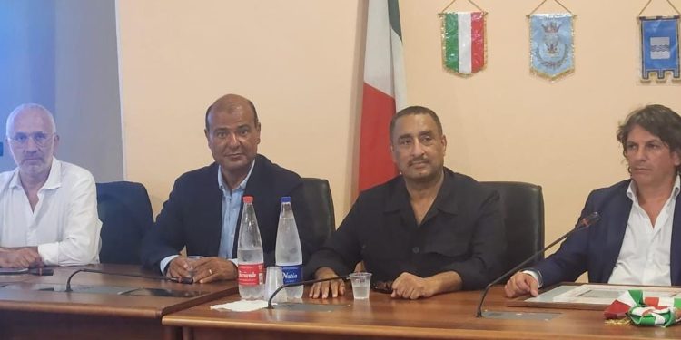 د. خالد حنفي : إطلاق مبادرة “لتعارفوا” لتعزيز التعاون العربي – الإيطالي في السياحة والتجارة التراثية