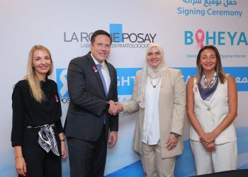 «لاروش بوزيه» تدعم محاربات السرطان في مؤسسة بهية من خلال برنامج “Fight with Care”