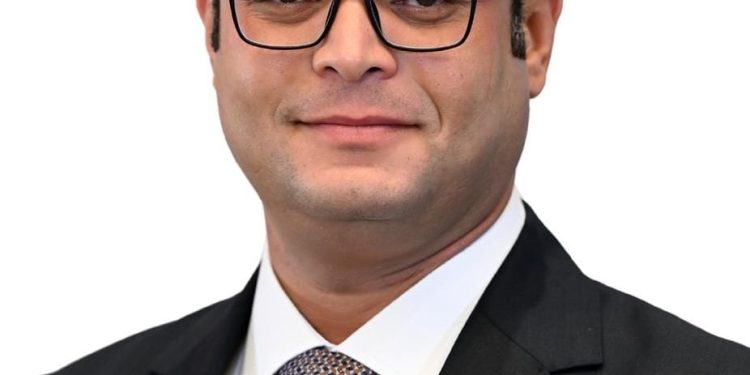 عاجل .. تشكيل لجنة من "الإسكان" و جمعيات المستثمرين لحل مشكلات المدن الجديدة