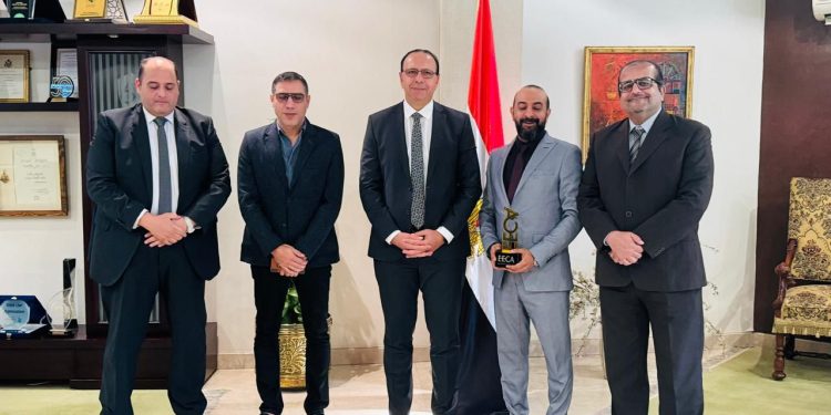 هيئة المعارض توقع أول اتفاقية لتركيب شاشات رقمية بمركز المؤتمرات