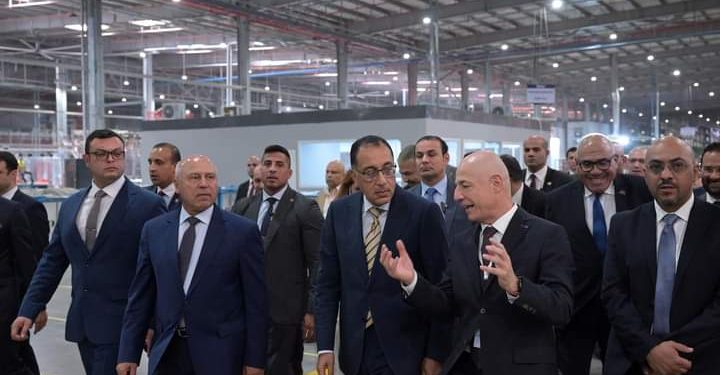 بالصور .. رئيس الوزراء يفتتح مصنع “بيكو” للأجهزة المنزلية في العاشر من رمضان باستثمارات 110 ملايين دولار