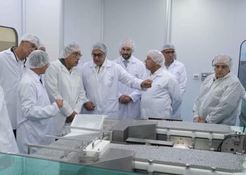 “إيفا فارما” لرئيس الوزراء : مصانع الشركة تُنتج أكثر من مليون منتج للرعاية الصحية يوميًا
