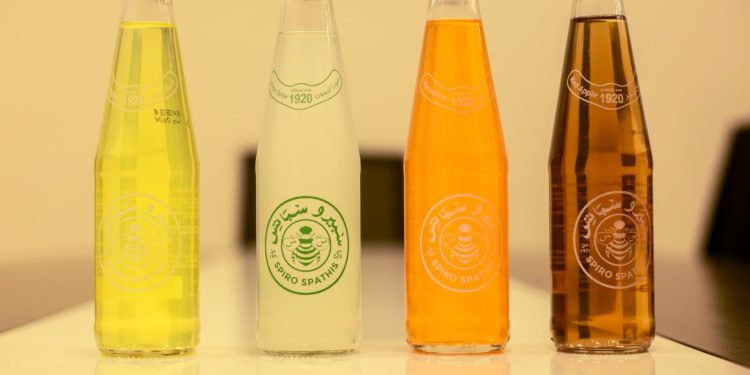 بالصور .. سبيروسباتس تطرح زجاجة زجاج جديدة بشكل زمان