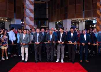 بالصور .. بى تك تفتتح ثاني فروع B.TECH MAX في مول العرب