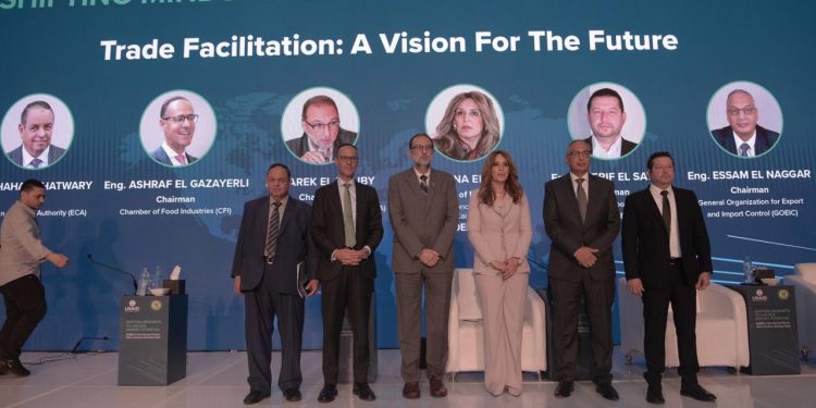 بالصور .. «الصناعات الغذائية» تشارك  في المنتدى السنوي الأول لهيئة الرقابة على الصادرات والواردات