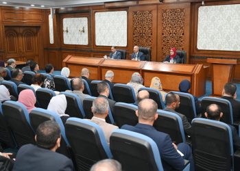 وزير الصناعة : تشكيل جمعية للمستثمرين بكل منطقة صناعية في سوهاج