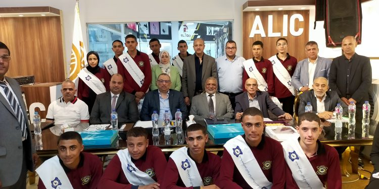 مدينة الجلود بالعاشر تكرم الطلاب المتفوقين بمدرستها الثانوية وتستهدف 30 طالبا بالدفعة الجديدة