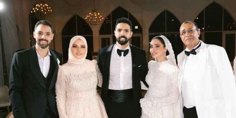 «صناع مصر» يهنئ الإعلامية وفاء طولان بزفاف نجلها م عمرو على م. آلاء