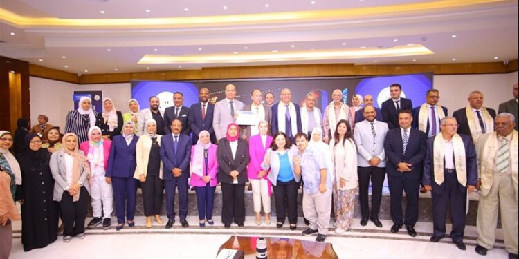 وزيرة التضامن تتعاون مع مؤسسة العربي في تكريم النماذج الملهمة ضمن مبادرة "الأب القدوة "