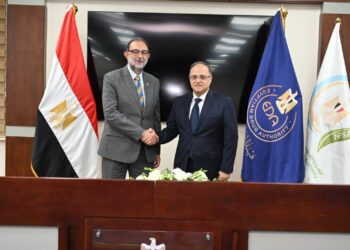 إطلاق آلية للتعاون بين هيئة الدواء و "سلامة الغذاء" لتوفيق أوضاع المستحضرات