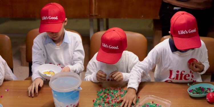 إل جي مصر تدعم مركز رؤية لذوى الإعاقة في سوهاج بأحدث أجهزتها الإلكترونية