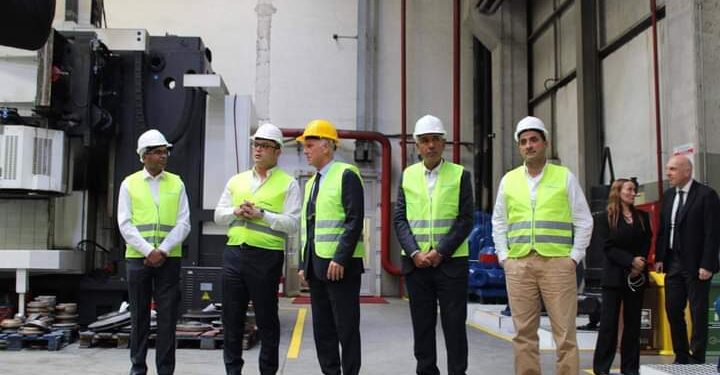 وزير الإسكان يستعين بخبرات “تربوسان” التركى لتوطين صناعة الطلمبات اللازمة لمشروعات المياه والصرف