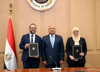 تدشين مصنع جديد لإنتاج الضفائر الكهربائية في الروبيكي باستثمارات 40 مليون يورو