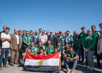 مصر الخير تطلق 22 شاحنة مواد غذائية لأهالي شمال سيناء بحضور المحافظ