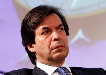 كارلو ميسينا أفضل رئيس تنفيذي لبنك في أوروبا للعام السابع على التوالي في تصنيف Extel