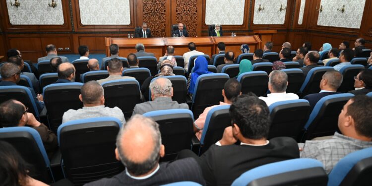 وزير الصناعة : سحب الأراضي من المستثمرين غير الجادين لطرحها على منصة مصر الصناعية الرقمية