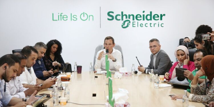 شنايدر إلكتريك : نصدر 40% من إنتاج مصنعنا في بدر إلى 35 دولة في الشرق الأوسط وإفريقيا