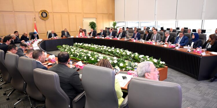 كامل الوزير: إقامة معرض سلبي لعرض احتياجات المصنعين من مستلزمات الإنتاج .. قريباً