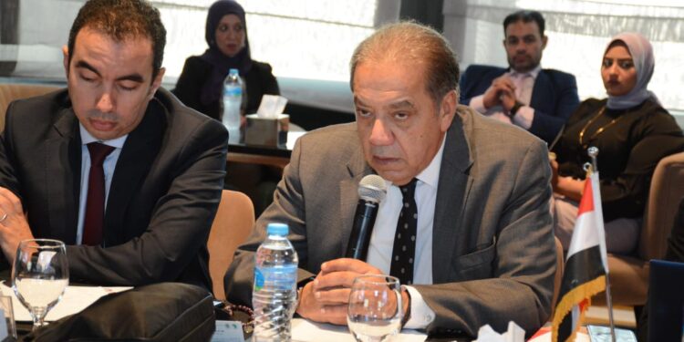 رئيس غرفة الصناعات الكيماوية يطالب بنك التنمية الأفريقية بقروض ميسرة للقطاع