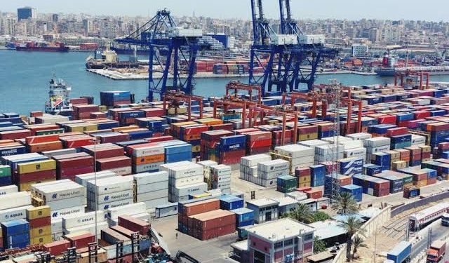 «صناع مصر» ينشر ملامح البرنامج الجديد لرد أعباء الصادرات