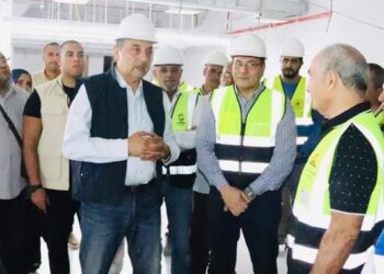 وزير قطاع الأعمال  يزور يتابع مستجدات التطوير في الدقهلية للغزل والنسيج