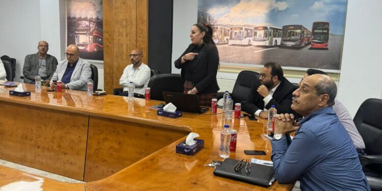 تحديث الصناعة يستعرض خدماته أمام موردي شركة “ام سي في”