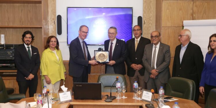 جمعية رجال أعمال إسكندرية تستقبل سفير السويد في مصر لمناقشة سبل التعاون