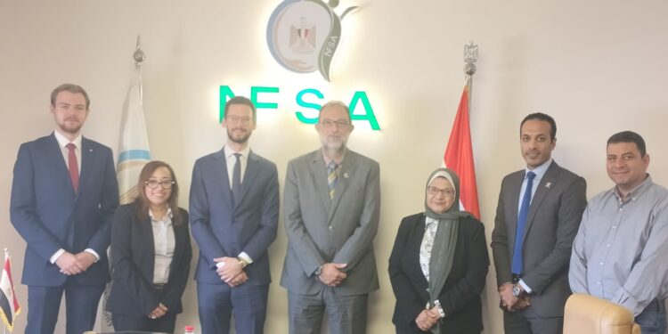 رئيس هيئة سلامة الغذاء يبحث مع الملحق التجاري بالسفارة النمساوية بالقاهرة سبل تعزيز التعاون