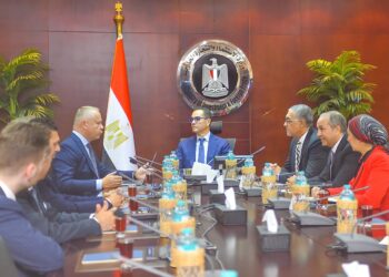 وزير الاستثمار : «بادما» البولندية تدشن مشروعا لتصنيع الأثاث المنزلي في العلمين باستثمارات ٧٠ مليون يورو