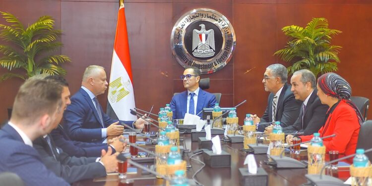 وزير الاستثمار : «بادما» البولندية تدشن مشروعا لتصنيع الأثاث المنزلي في العلمين باستثمارات ٧٠ مليون يورو