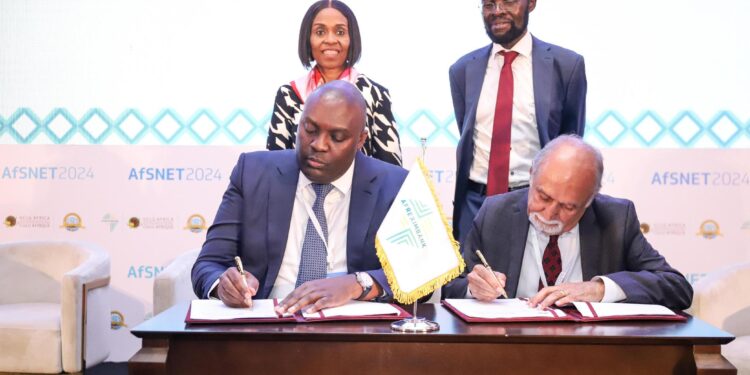 شراكة بين أفريكسيم بنك وميد أديتوس لتعزيز الإنتاج المحلي للأدوية الأساسية في كينيا