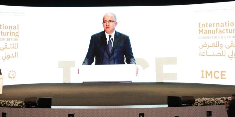 غدا .. انطلاق الملتقى والمعرض الدولى السنوى للصناعة بمشاركة ١٨ قطاعاً صناعياً