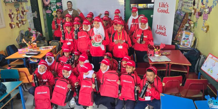 «إل جى مصر» تدعم المدارس المُستحقة بمحافظة الفيوم بشاشات تلفزيون UHD