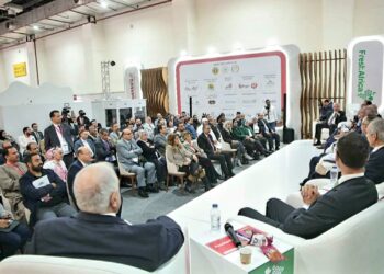 معرض فوود أفريكا .. الدمرداش : مصر تمتلك فرص واعدة فى النباتات الطبية والعطرية