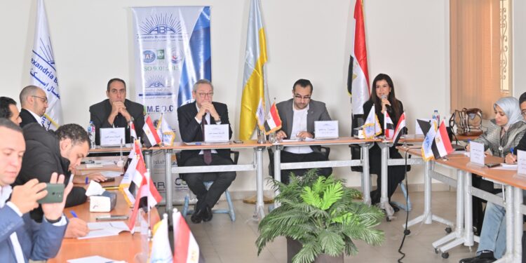 جمعية رجال أعمال اسكندرية توضح رؤيتها لتمويل وتنمية قطاع المشروعات الصغيرة والمتوسطة الفترة المقبلة