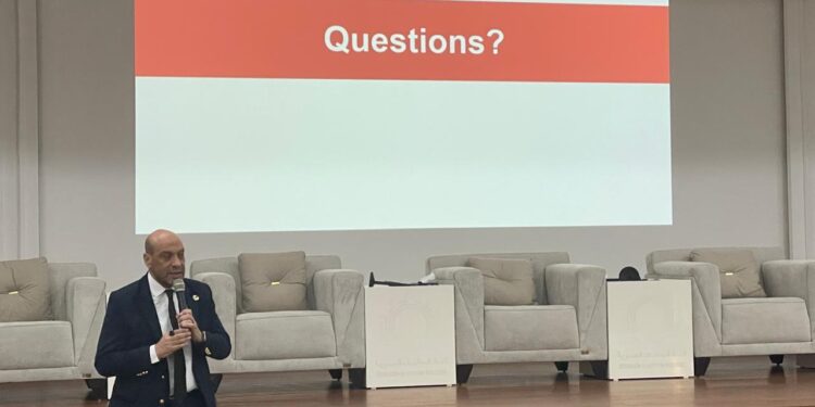 غرفة الصناعات النسيجية تنظم ندوة عن استخدام الذكاء الصناعي في تكنولوجيا الانتاج