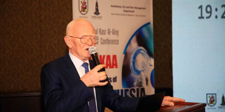 «شيتو لايف ساينس» تستثمر 400 مليون جنيه في مشروعات التطوير وتخطط لتوطين صناعة الأدوية