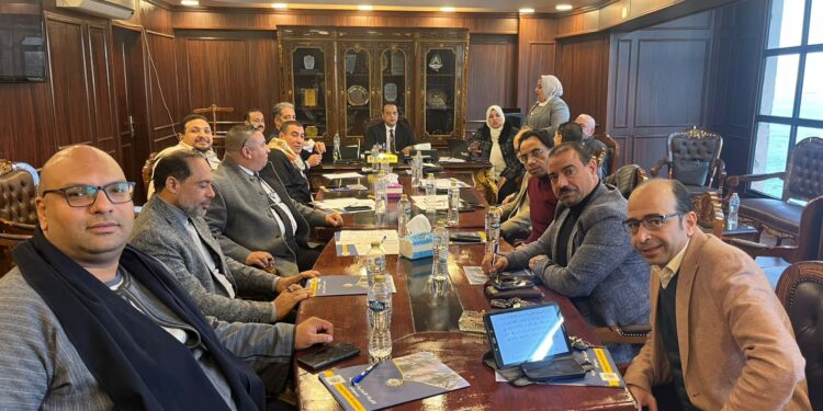 معرض صنع في سوهاج ومهرجان السياحة على أجندة غرفة سوهاج التجارية