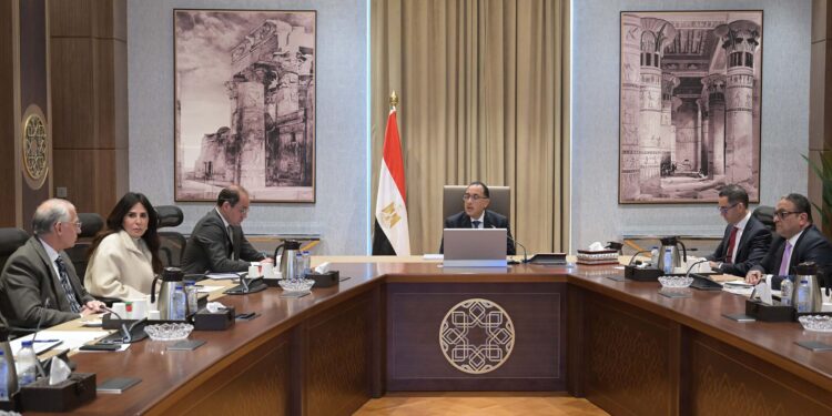 وزير المالية : طرح شركتي "صافي" و"وطنية" بادرة إيجابية حول إلتزام الدولة بدعم دور القطاع الخاص وتحسين مناخ الاستثمار