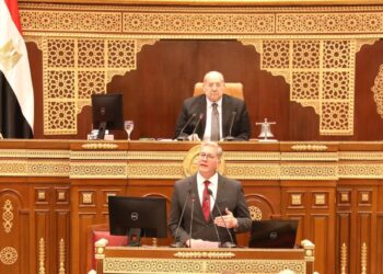 وزير البترول يكشف موعد عودة العمل بحقل ظهر