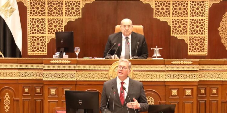 وزير البترول يكشف موعد عودة العمل بحقل ظهر