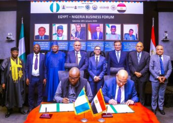 "طنطا موتورز" توقع مذكرة تفاهم مع الحكومة النيجيرية للتعاون في مجال ميكنة الزراعة