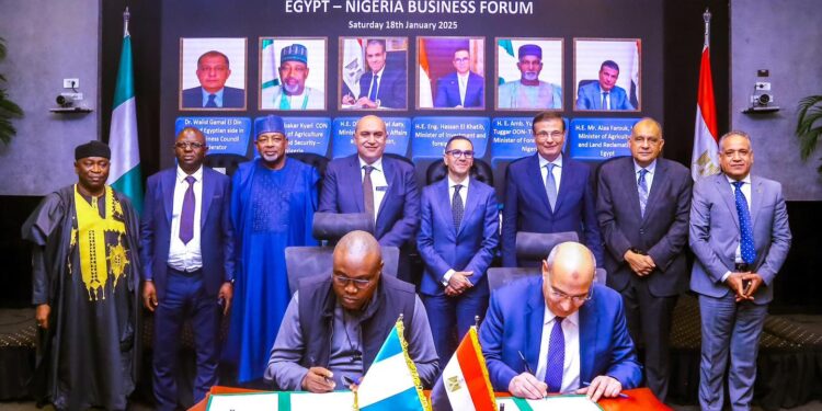 "طنطا موتورز" توقع مذكرة تفاهم مع الحكومة النيجيرية للتعاون في مجال ميكنة الزراعة