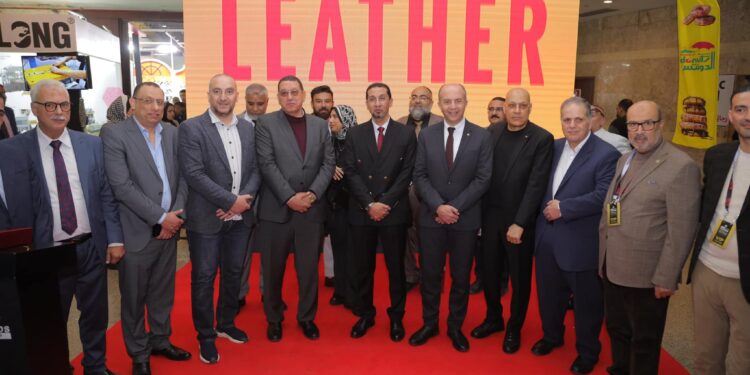 بالصور .. اقبال كبير على معرض القاهرة الدولي للجلود بمشاركة 170 علامة تجارية و 200 مشتري أجنبي