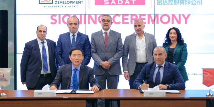 توقيع اتفاقية بين "السويدي للتنمية الصناعية" و "كينجدوم الصينية" لإقامة مصنع لغزل الكتان باستثمارات 60 مليون دولار