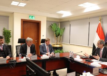 وزير الاتصالات : إقامة مراكز تعهيد للشركات الألمانية فى مصر لتصدير الخدمات الرقمية