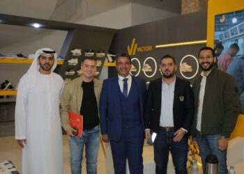 بالصور .. شركة «فيكتور » لصناعة الأحذية تشارك بجناح قوي في معرض القاهرة الدولي للجلود لاستعراض أحدث منتجاتها