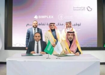 «لم نغلق مصنعنا في مصر »  .. رئيس شركة سيمبلكس المصرية يوضح أسباب التوسع في السعودية 